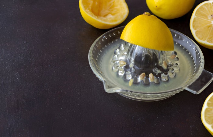 How to Use Lemon Juice Safely?